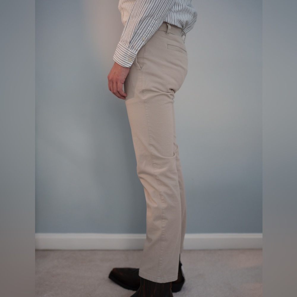 Everlane Men's Slim Fit Stone Performance Chinos